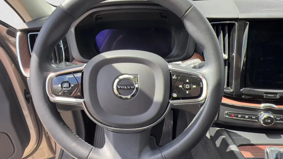 VOLVO XC60 XC60 B4 D AWD Plus Bright aut