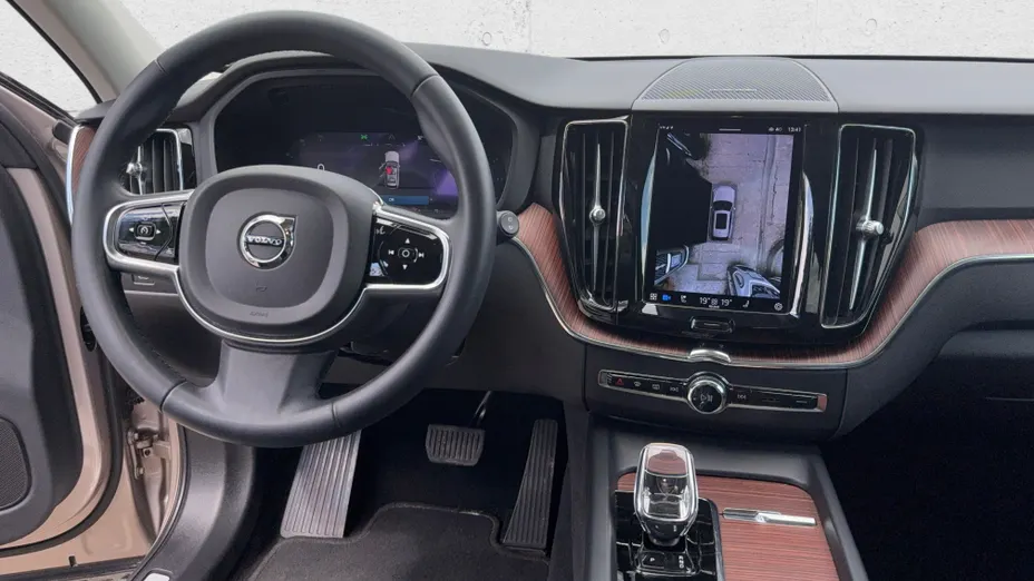 VOLVO XC60 XC60 B4 D AWD Plus Bright aut