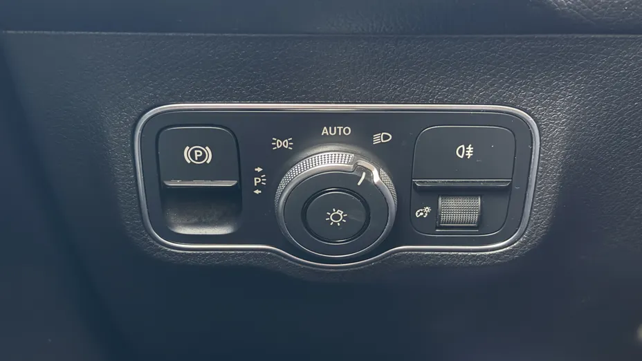 MERCEDES-BENZ EQB EQB 250 66.5kWh AMG