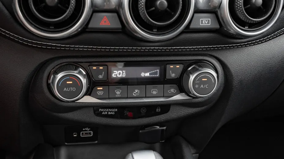 NISSAN Juke Juke 1.6 Hybrid N-Connecta AMT