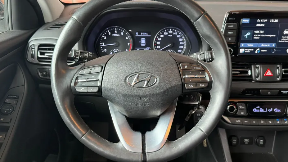 HYUNDAI i30 i30 1.5 T-GDI 48V Smart