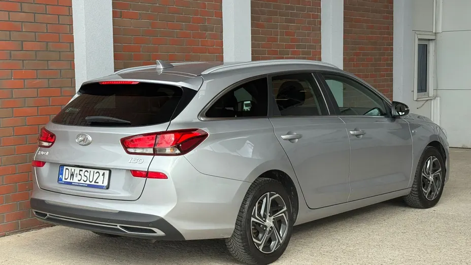 HYUNDAI i30 i30 1.5 T-GDI 48V Smart