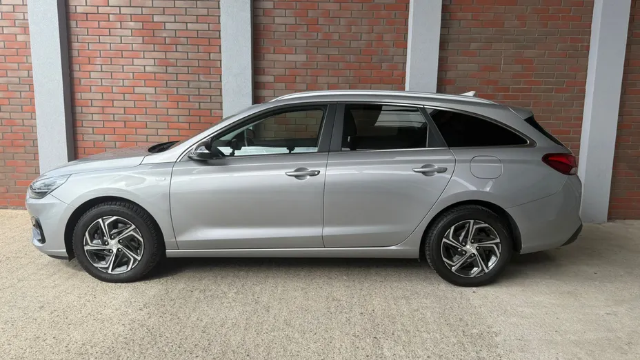 HYUNDAI i30 i30 1.5 T-GDI 48V Smart