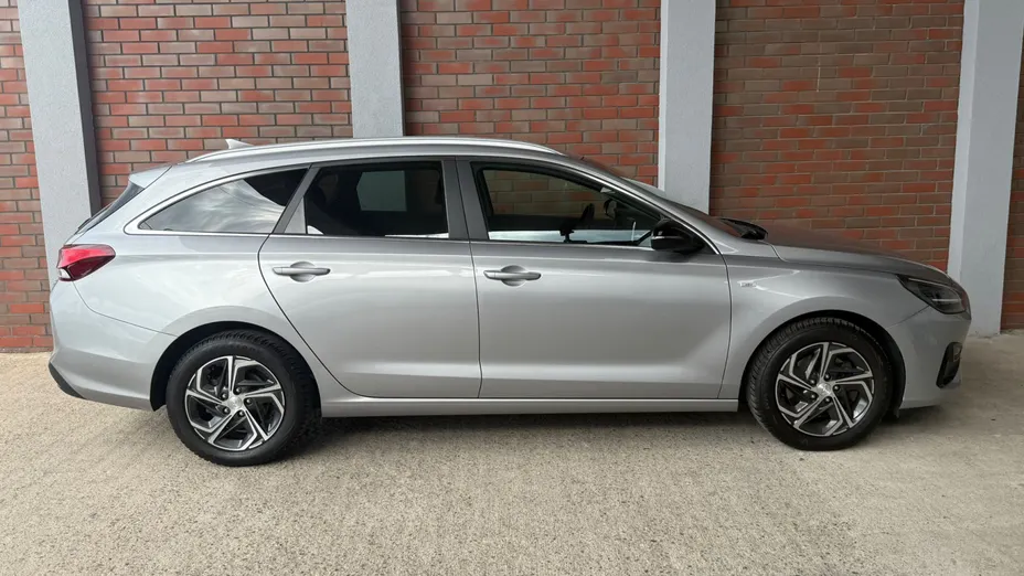 HYUNDAI i30 i30 1.5 T-GDI 48V Smart