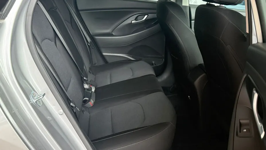 HYUNDAI i30 i30 1.5 T-GDI 48V Smart