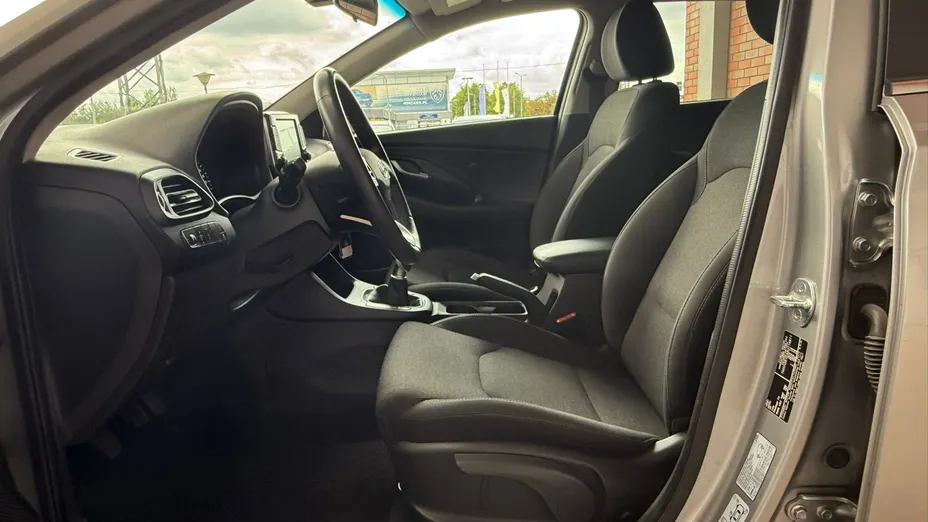 HYUNDAI i30 i30 1.5 T-GDI 48V Smart