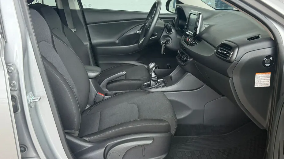 HYUNDAI i30 i30 1.5 T-GDI 48V Smart