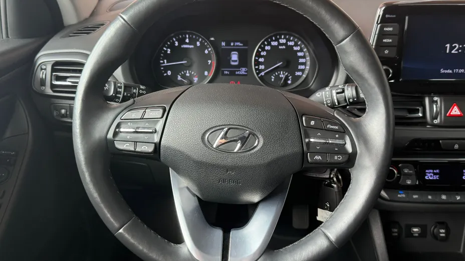 HYUNDAI i30 i30 1.5 T-GDI 48V Smart