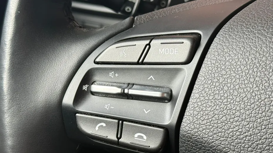 HYUNDAI i30 i30 1.5 T-GDI 48V Smart