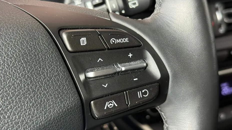 HYUNDAI i30 i30 1.5 T-GDI 48V Smart