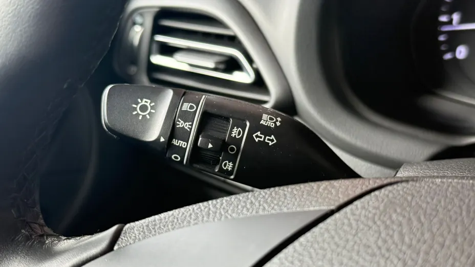 HYUNDAI i30 i30 1.5 T-GDI 48V Smart