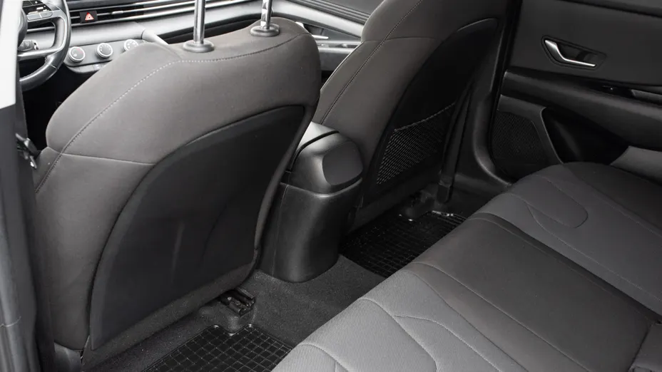 HYUNDAI Elantra Elantra 1.6 Modern