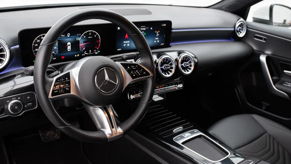 MERCEDES-BENZ A Klasa A 200 d Progressive 8G-DCT