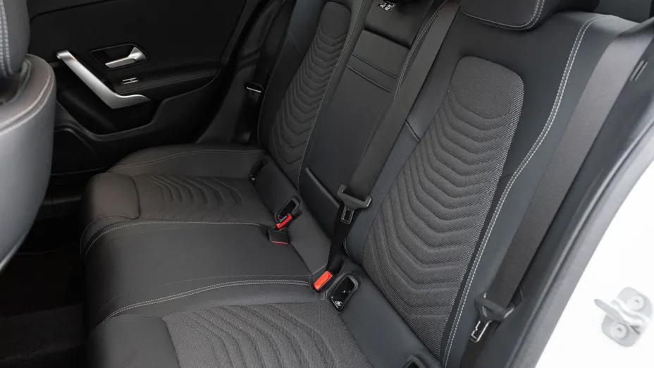 MERCEDES-BENZ A Klasa A 200 d Progressive 8G-DCT