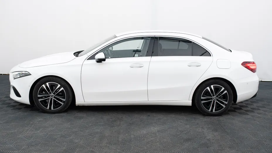 MERCEDES-BENZ A Klasa A 200 d Progressive 8G-DCT