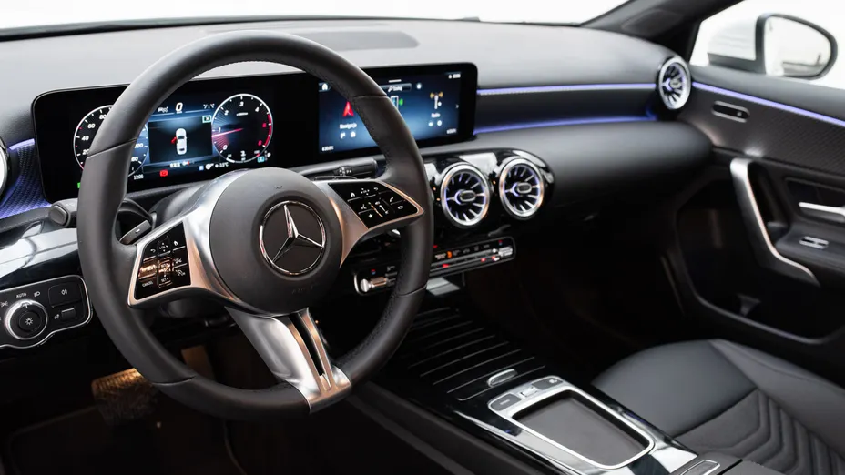 MERCEDES-BENZ A Klasa A 200 d Progressive 8G-DCT