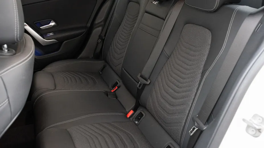 MERCEDES-BENZ A Klasa A 200 d Progressive 8G-DCT