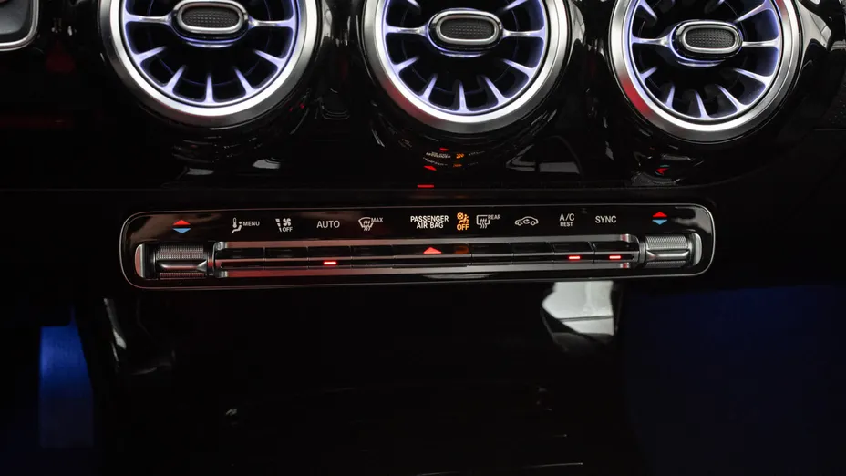 MERCEDES-BENZ A Klasa A 200 d Progressive 8G-DCT