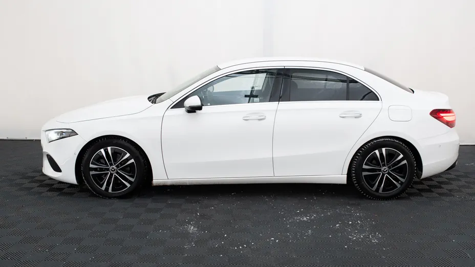 MERCEDES-BENZ A Klasa A 200 d Progressive 8G-DCT