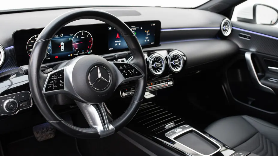 MERCEDES-BENZ A Klasa A 200 d Progressive 8G-DCT