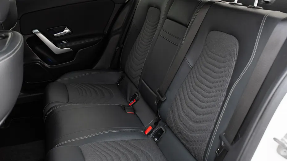 MERCEDES-BENZ A Klasa A 200 d Progressive 8G-DCT