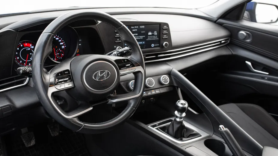 HYUNDAI Elantra Elantra 1.6 Modern