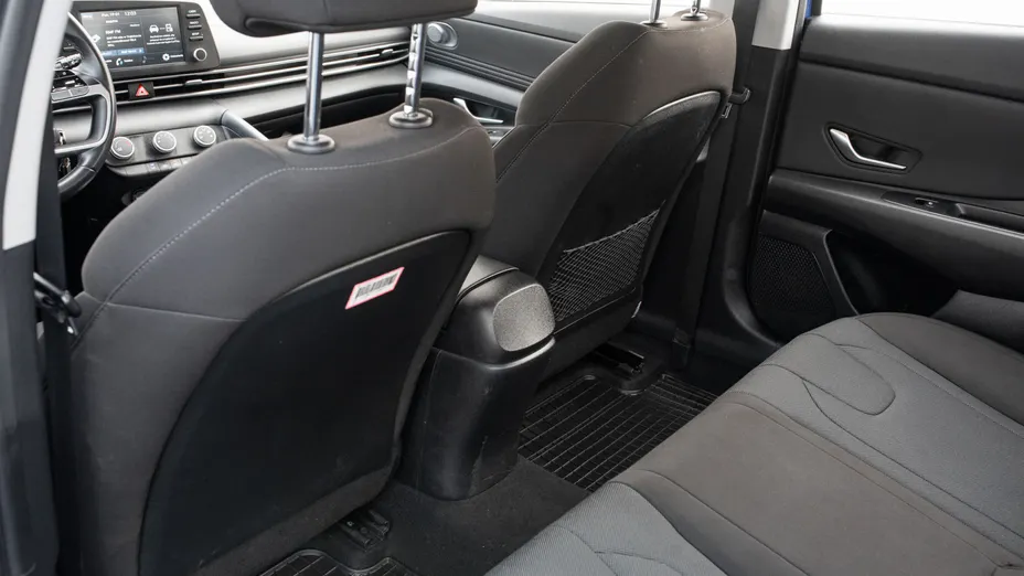 HYUNDAI Elantra Elantra 1.6 Modern