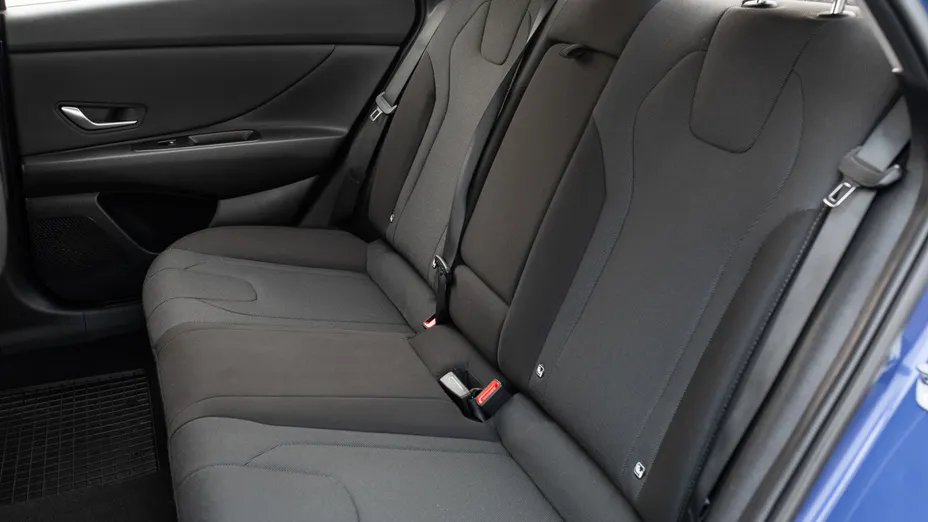 HYUNDAI Elantra Elantra 1.6 Modern