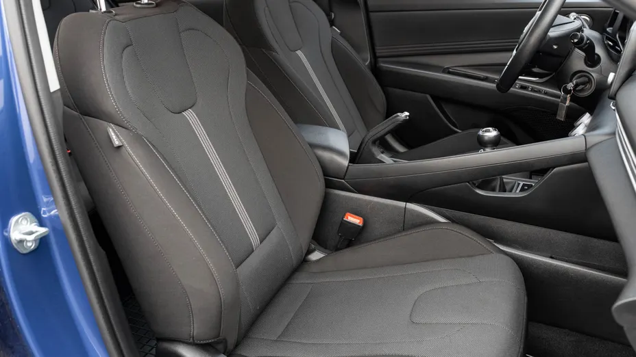 HYUNDAI Elantra Elantra 1.6 Modern