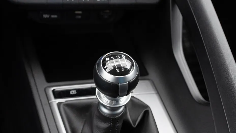 HYUNDAI Elantra Elantra 1.6 Modern