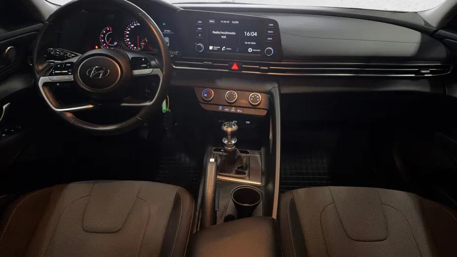 HYUNDAI Elantra Elantra 1.6 Modern