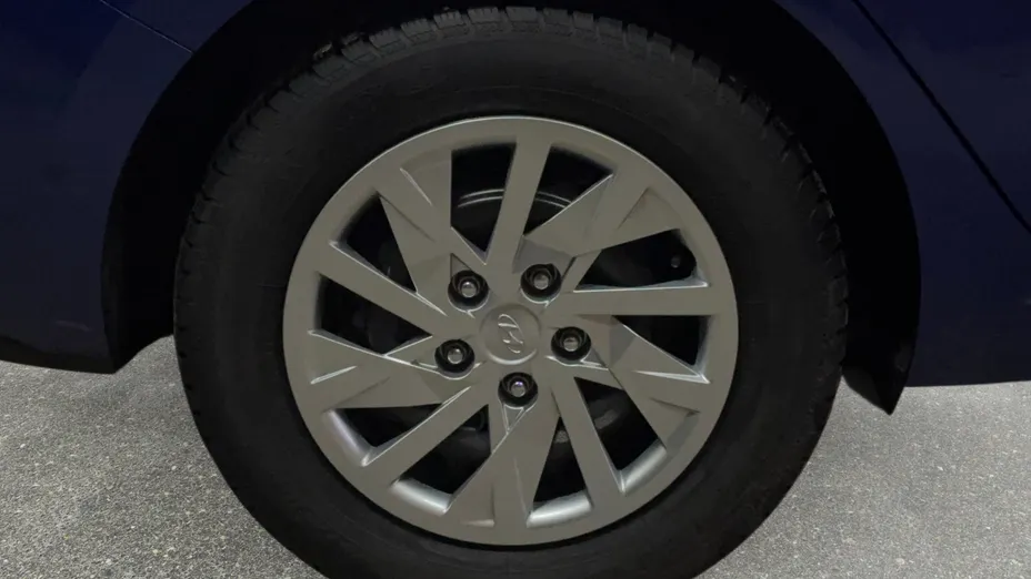 HYUNDAI Elantra Elantra 1.6 Modern