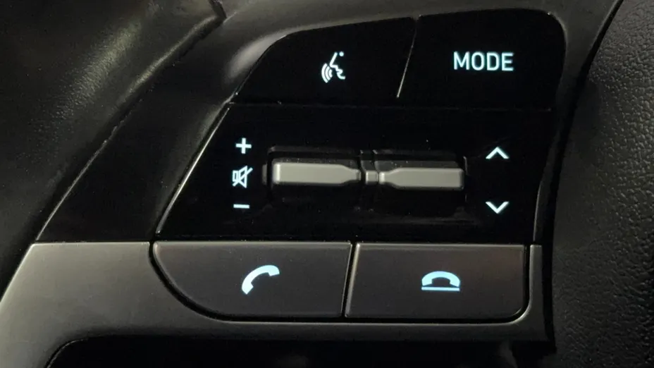 HYUNDAI Elantra Elantra 1.6 Modern