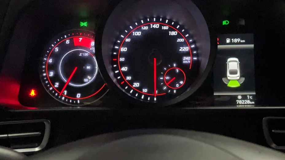 HYUNDAI Elantra Elantra 1.6 Modern