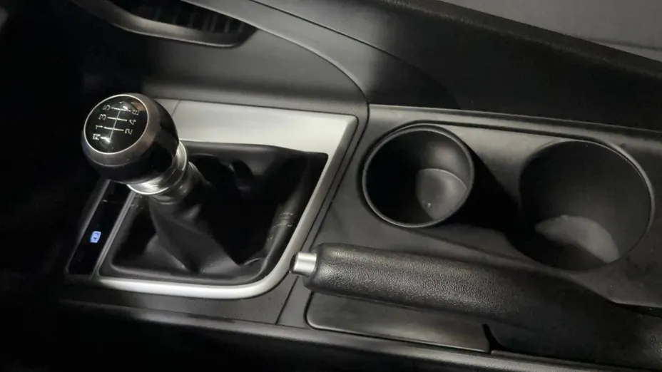 HYUNDAI Elantra Elantra 1.6 Modern