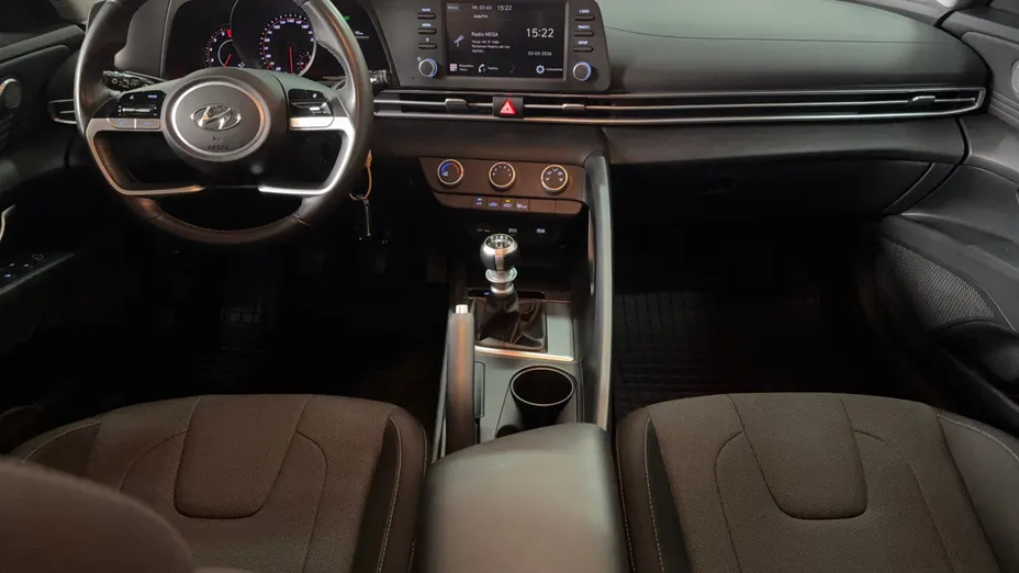 HYUNDAI Elantra Elantra 1.6 Modern