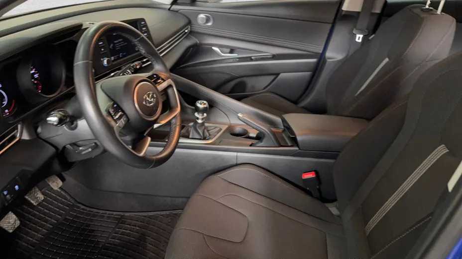 HYUNDAI Elantra Elantra 1.6 Modern