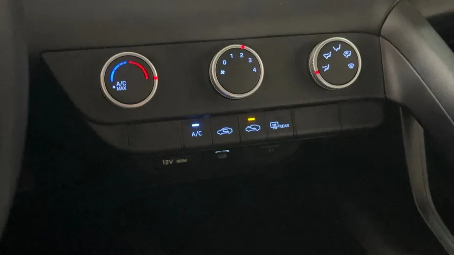 HYUNDAI Elantra Elantra 1.6 Modern