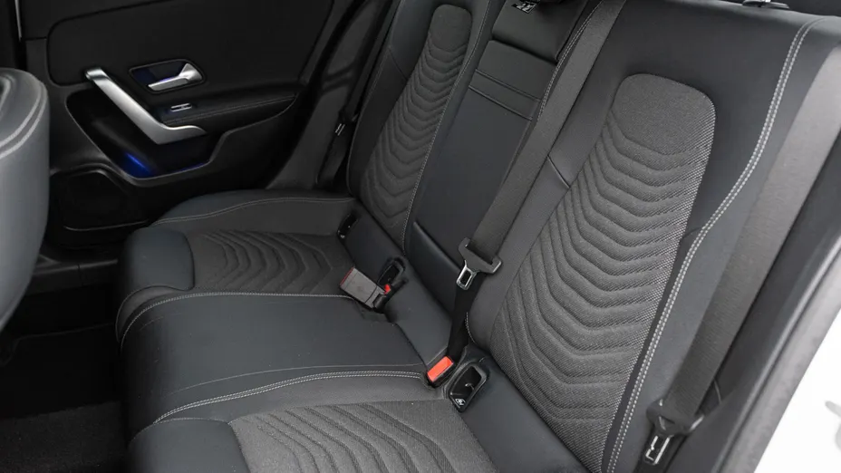 MERCEDES-BENZ A Klasa A 200 d Progressive 8G-DCT