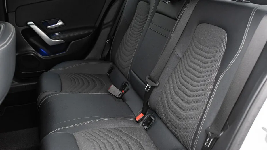 MERCEDES-BENZ A Klasa A 200 d Progressive 8G-DCT