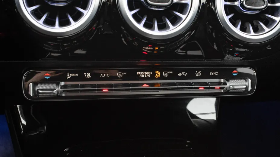 MERCEDES-BENZ A Klasa A 200 d Progressive 8G-DCT