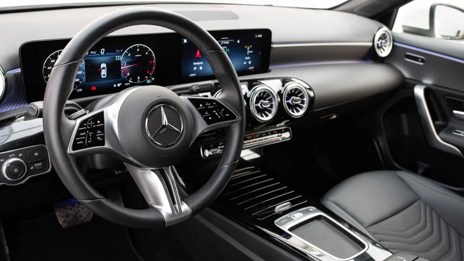 MERCEDES-BENZ A Klasa A 200 d Progressive 8G-DCT