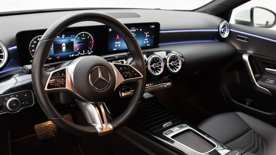 MERCEDES-BENZ A Klasa A 200 d Progressive 8G-DCT