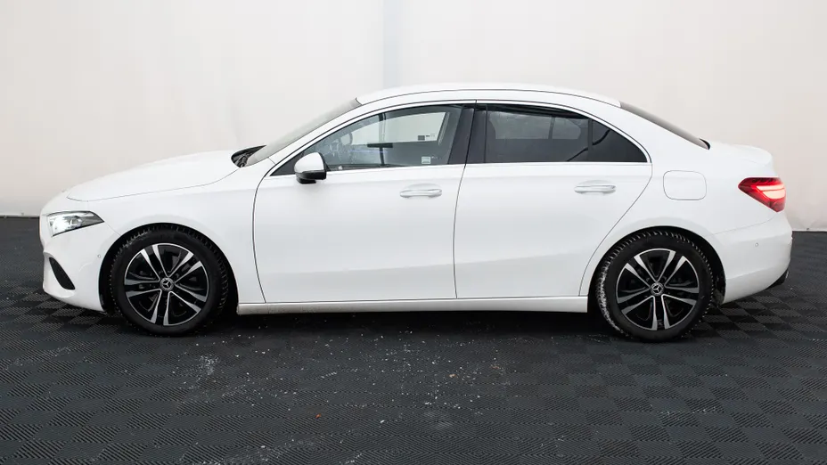 MERCEDES-BENZ A Klasa A 200 d Progressive 8G-DCT