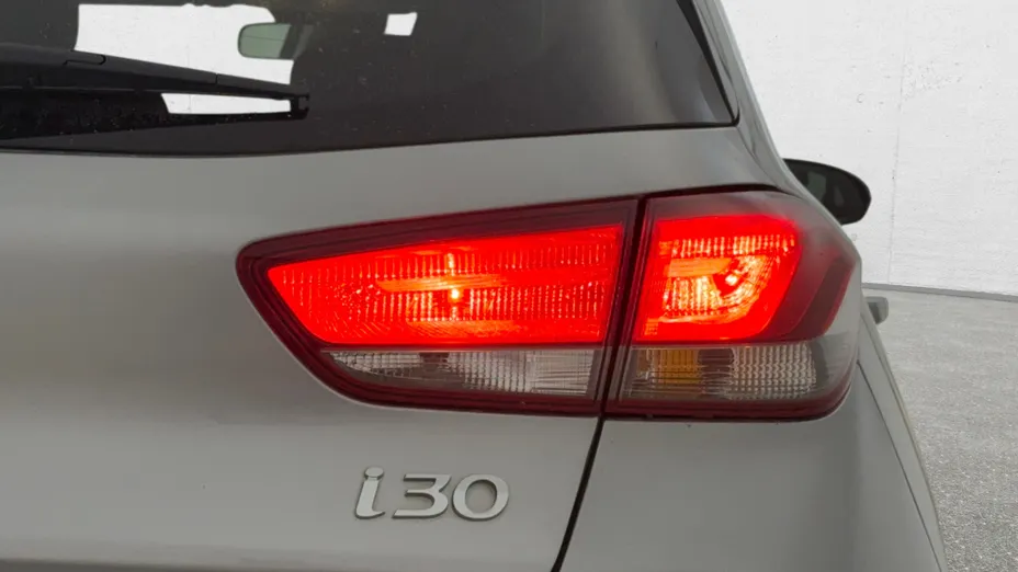 HYUNDAI i30 i30 1.5 DPI Smart