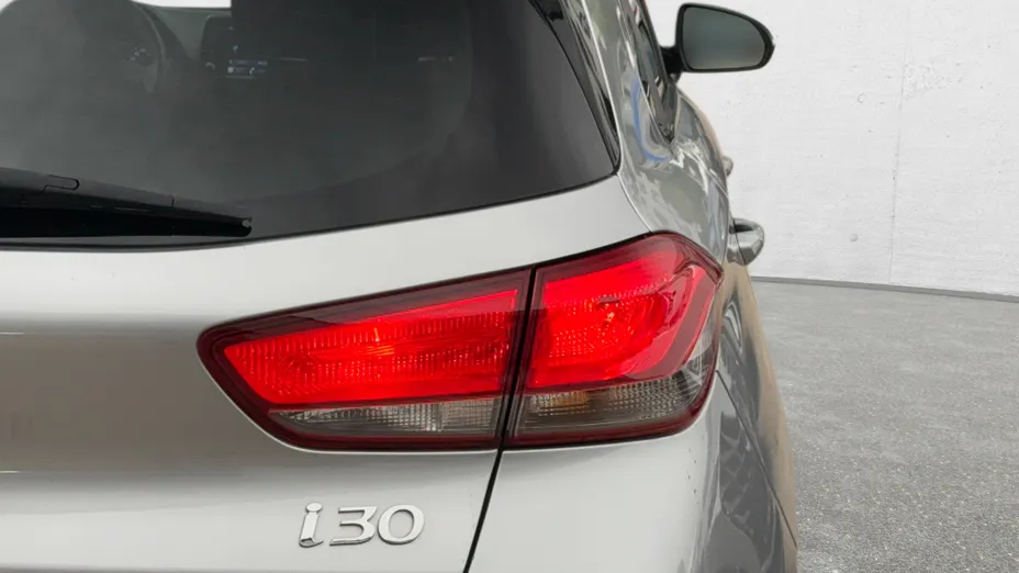 HYUNDAI i30 i30 1.5 DPI Smart