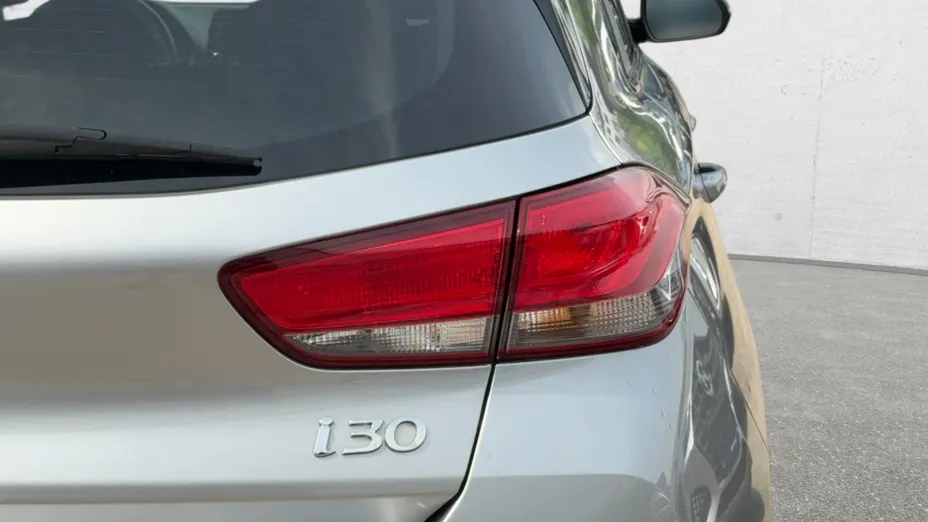 HYUNDAI i30 i30 1.5 DPI Smart