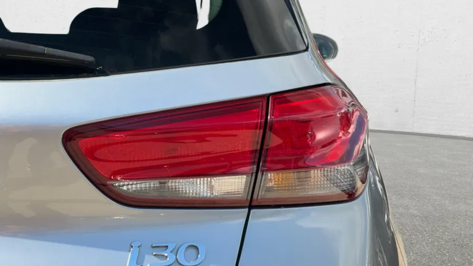 HYUNDAI i30 i30 1.5 DPI Smart