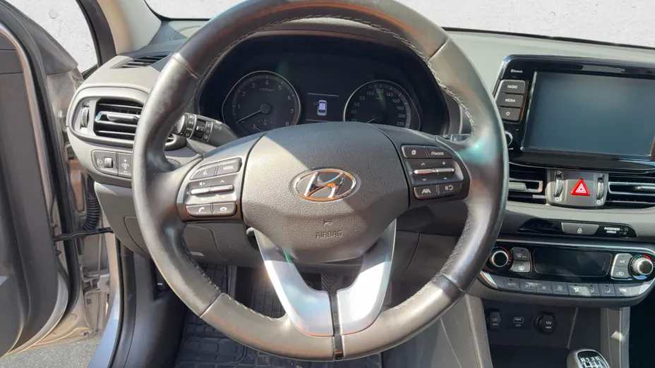 HYUNDAI i30 i30 1.5 DPI Smart