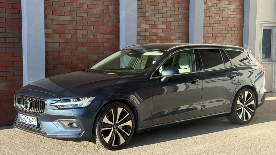 VOLVO V60 V60 B5 B AWD Plus Bright aut